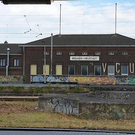 Final Destination Fly Away Apartment *