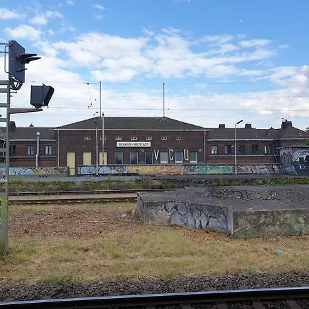 Final Destination Fly Away Apartment *