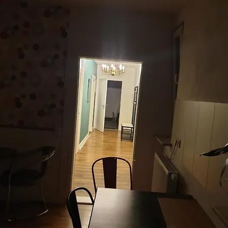 Apartment Final Destination Fly Away *